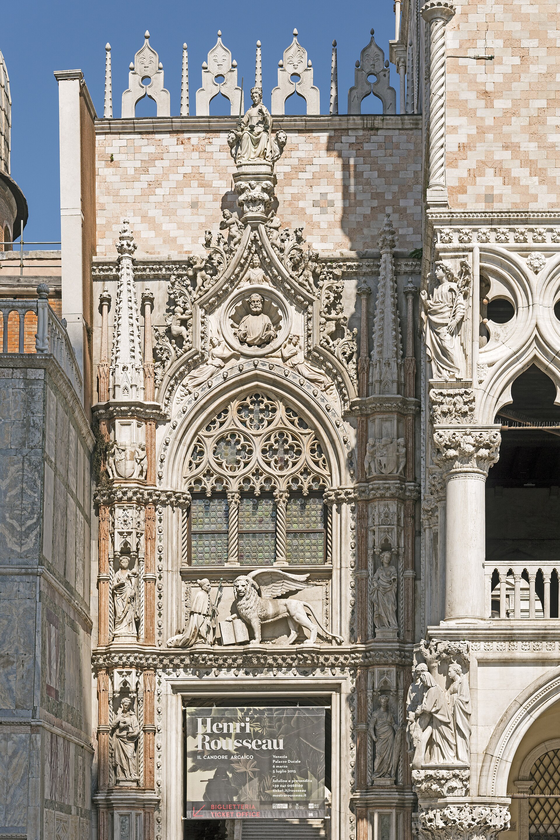 Porta della Carta between the Doge’s Palace and St Mark’s Basilica, with traceried window, virtues, Justice and ducal sculpture.