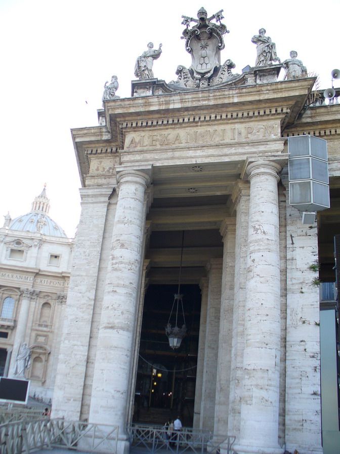 Roma - Piazza San Pietro - Colonnade dorice