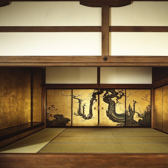 Old Plum by Kanō Sansetsu