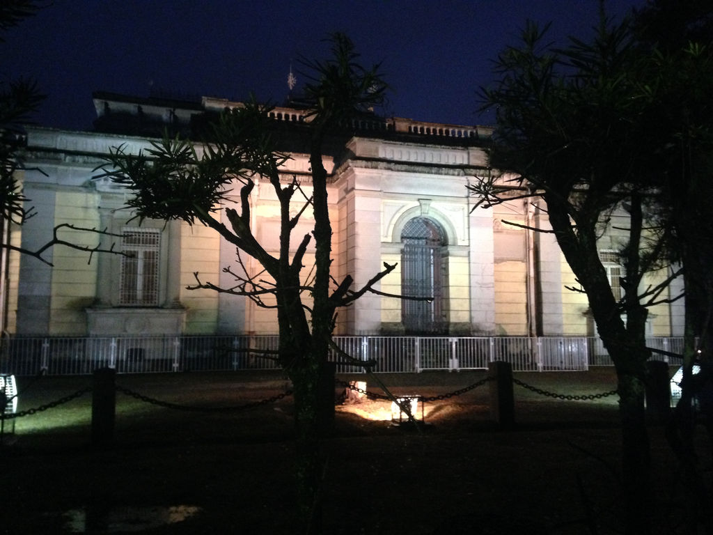 奈良国立博物館の旧館。館蔵品、寄託品、借用品の違いは作品ごとの記録で確かめる。