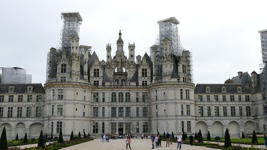 Modern view of Château de Chambord.