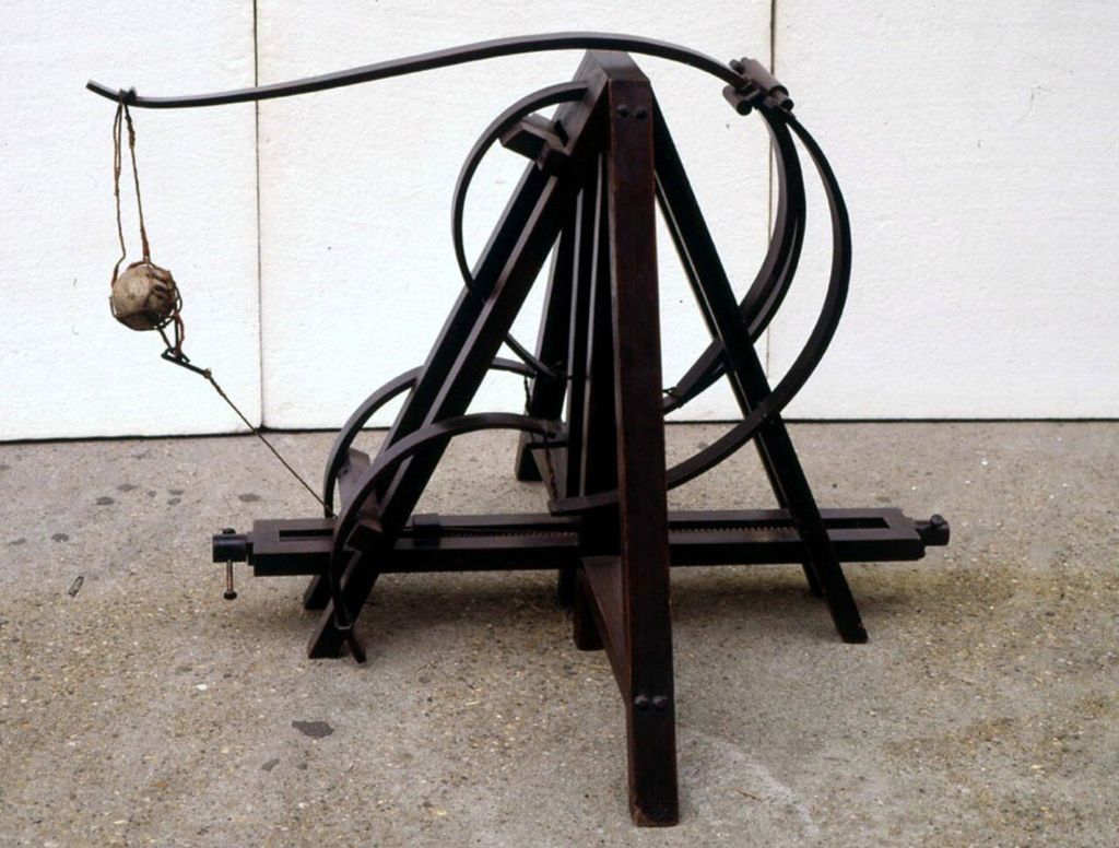 Stone-throwing ballista reconstruction from another angle.